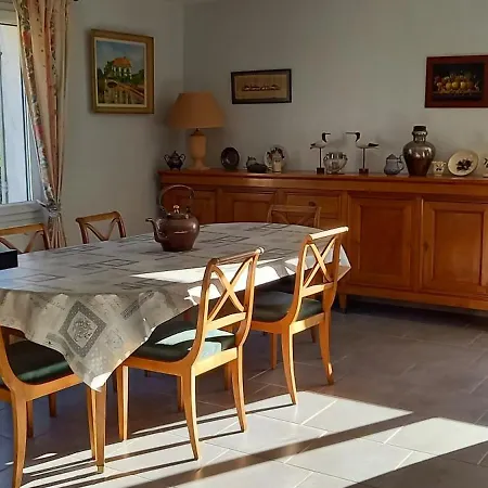 Des Oliviers Apartman *